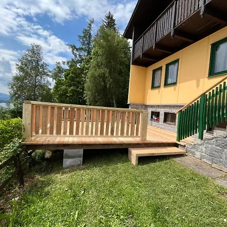 キャンプ場 Pod Houbovym Vrchem Horní Planá