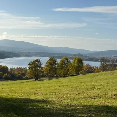 Pod Houbovym Vrchem مكان تخييم Horní Planá
